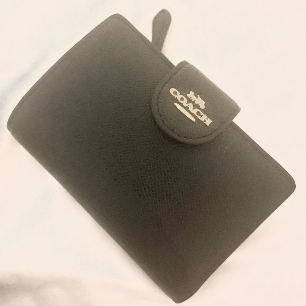 Coach Bifold Wallet with Zip